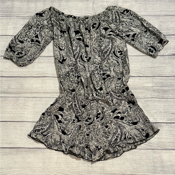 Elan Black & White Paisley Print Romper Size M NWT - Picture 1 of 9